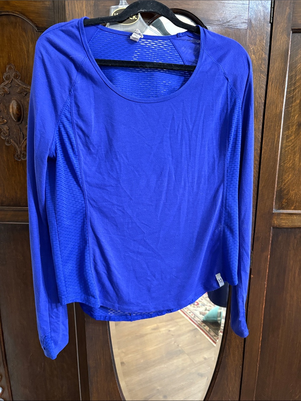 UnderarmourLG Women’s Long-Sleeve Scoop Neck Top - Royal Blue